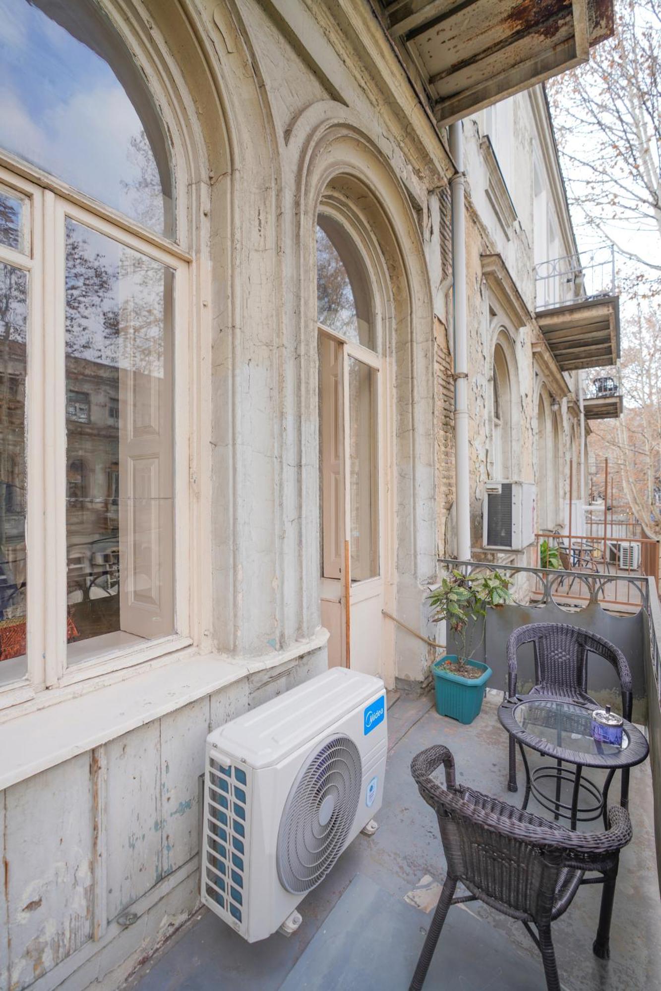 شقة In Historic Xix Century Building Of Old - Walk To Everything تبليسي