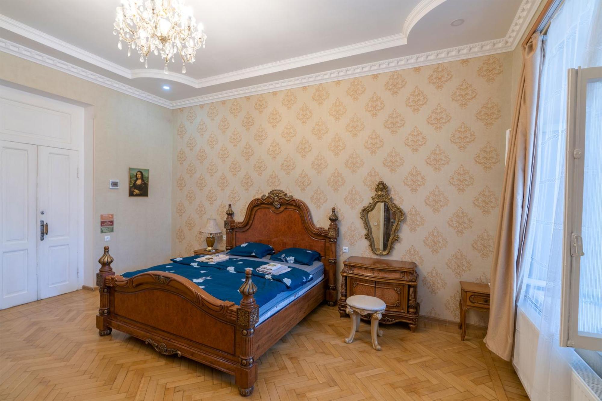 In Historic Xix Century Building Of Old - Walk To Everything تبليسي