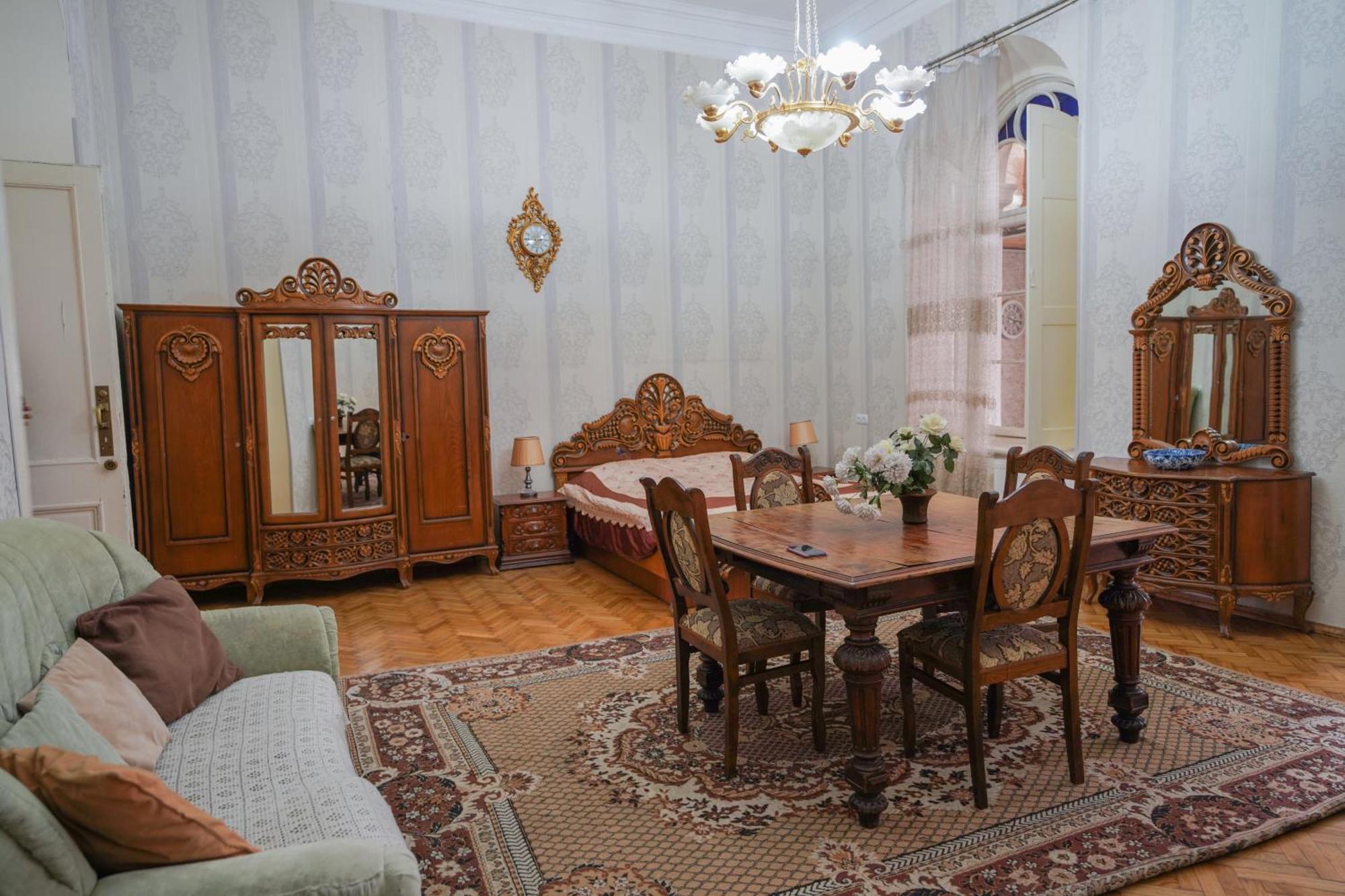 In Historic Xix Century Building Of Old - Walk To Everything *