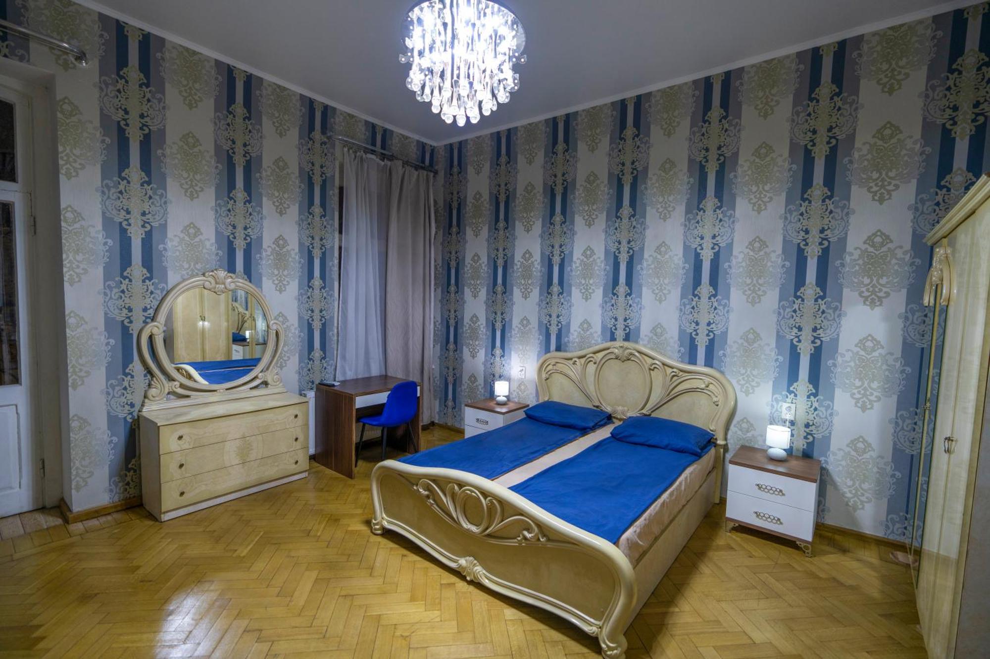 In Historic Xix Century Building Of Old - Walk To Everything Tbilisi