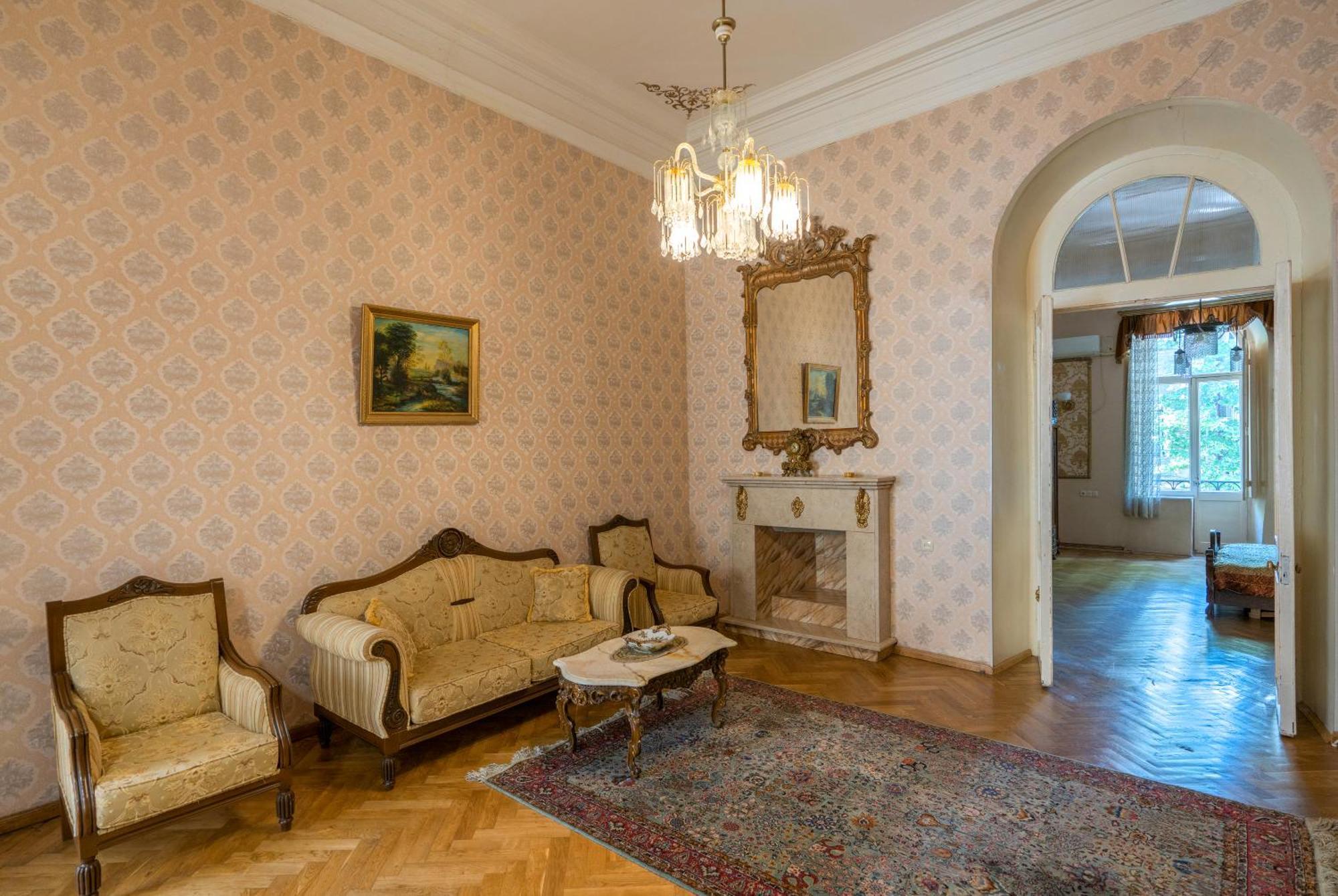 Apartment In Historic Xix Century Building Of Old - Walk To Everything